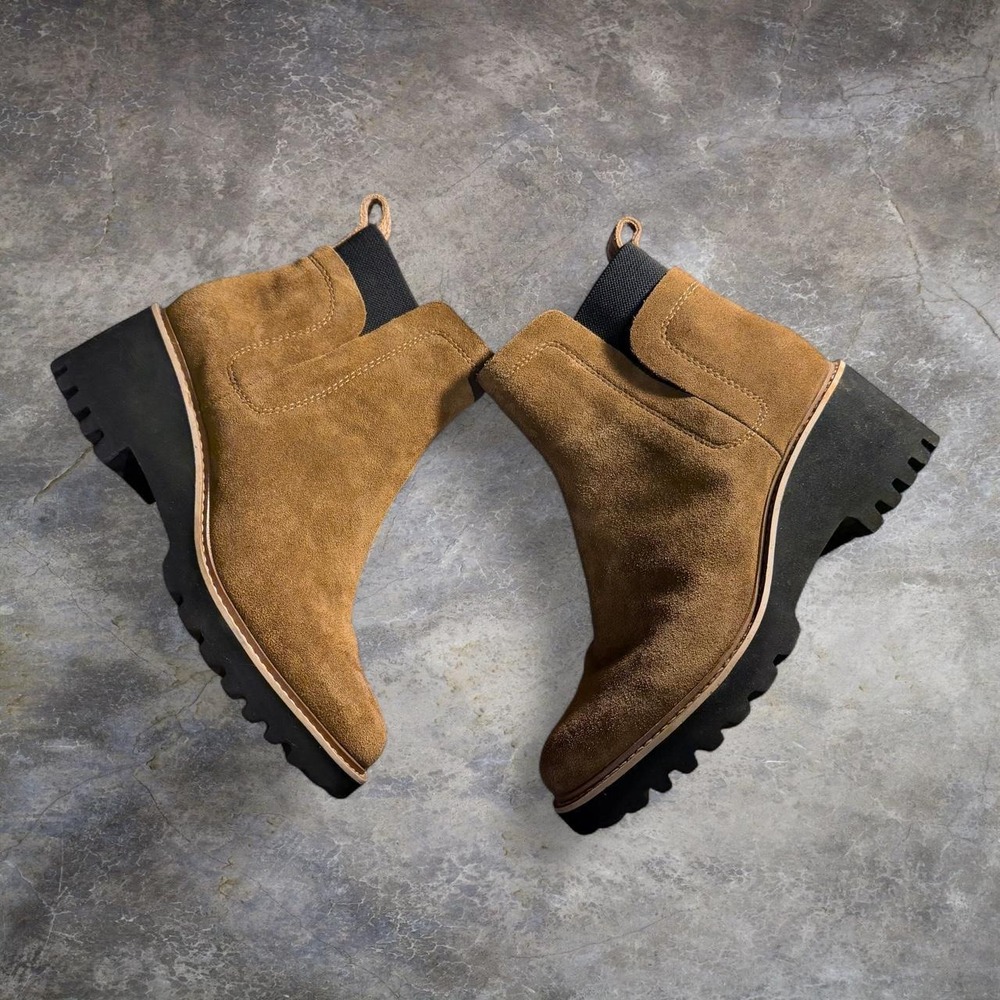 Dolce Vita Suede Chelsea Boots Womens 8.5 Tan Brown Lug Sole Platform Ankle Boot